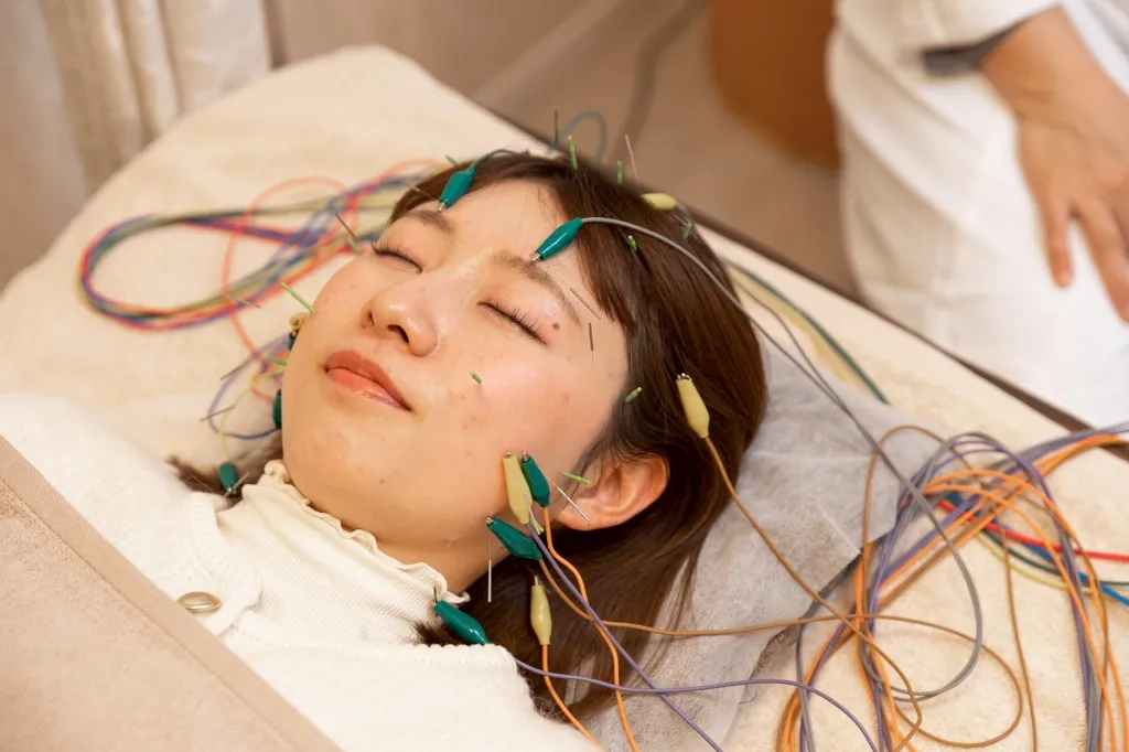 Healing 空 鍼灸整骨院 美容鍼 若よもぎ蒸しサロン