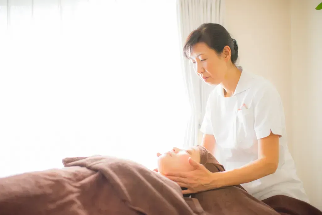 整体＆鍼灸サロン ～彩 (アヤ) ～