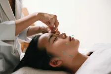 she 鍼灸トリートメントサロン