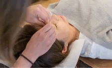 美容鍼/小顔矯正 BEAUTY SALON GREFUL